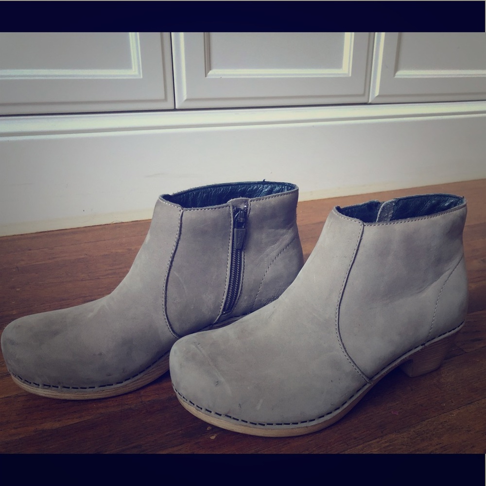 Dansko Maria Bootie in Taupe size 38